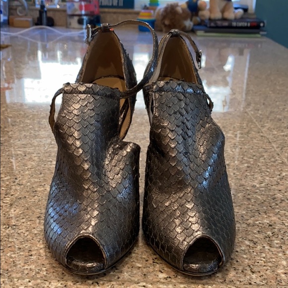 Silver snakeskin M. Gemi Heels - Picture 2 of 12